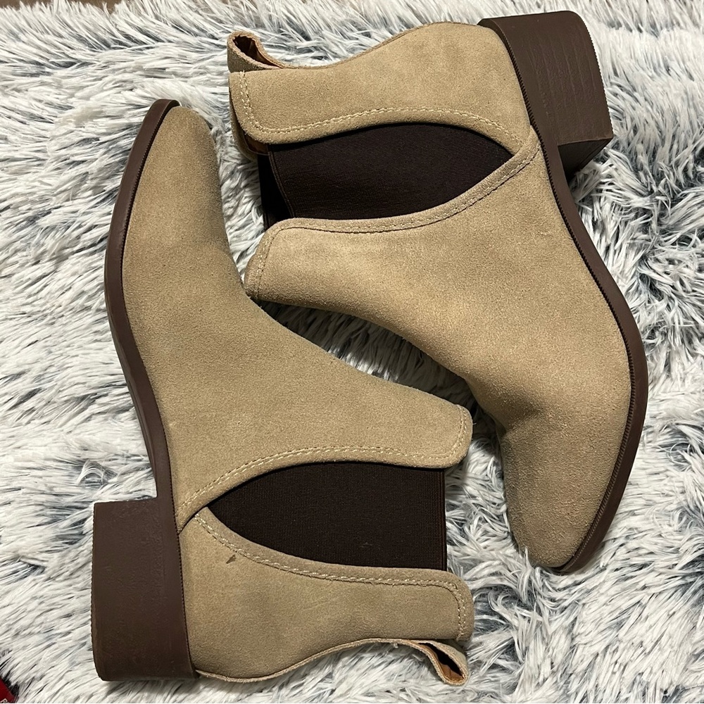 Steve Madden Dares Taupe Suede Ankle Boots - Size 8